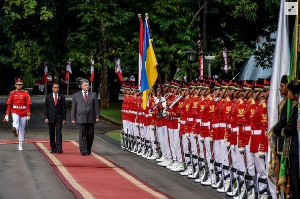 Порошенко домовився про безвізовий режим з Індонезією. ФОТО
