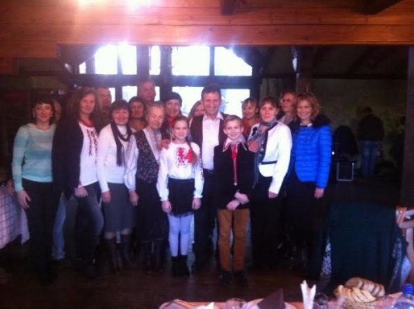 Волинянин висадив разом з однодумцями понад 300 кілометрів чорнобривців. ФОТО