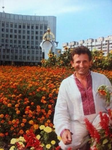 Волинянин висадив разом з однодумцями понад 300 кілометрів чорнобривців. ФОТО