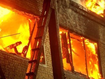 Пожежа у луцькій багатоповерхівці: загинув чоловік