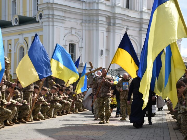 У Луцьку попрощалися з воїном Святославом Юзефчуком