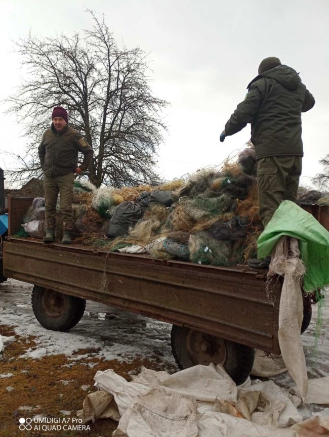 На Волині знищили браконьєрські снасті. ФОТО