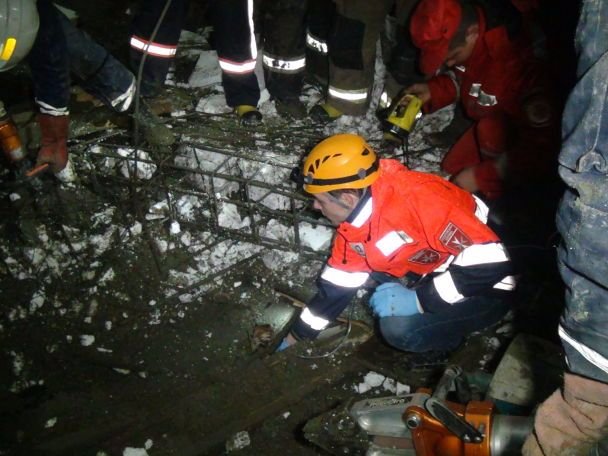 Смертельний обвал в Івано-Франківську: є загиблі і травмовані