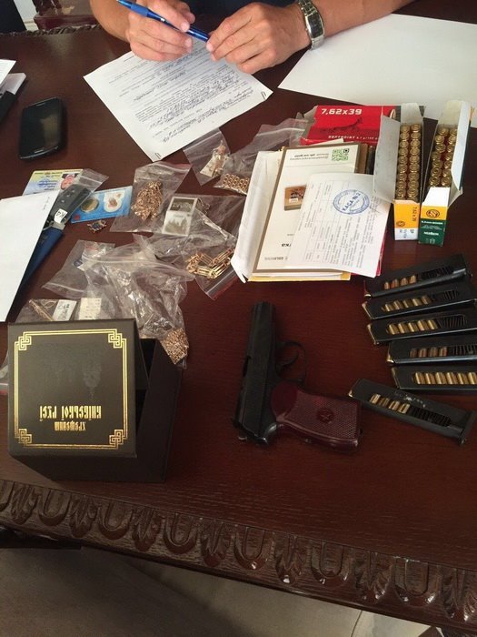 На Рівненщині тривають обшуки в учасників «бурштинової мафії». ФОТО