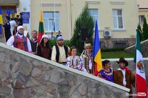 У Луцьку відзначили День прапора. ФОТО