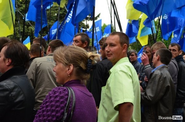 Антифашистська акція Партії регіонів у Луцьку. ФОТО
