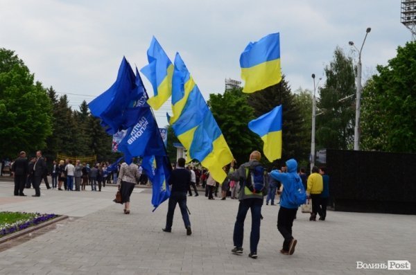 Антифашистська акція Партії регіонів у Луцьку. ФОТО