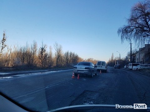 У Луцьку на Набережній - дві аварії. ФОТО