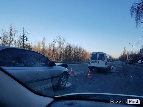 У Луцьку на Набережній - дві аварії. ФОТО