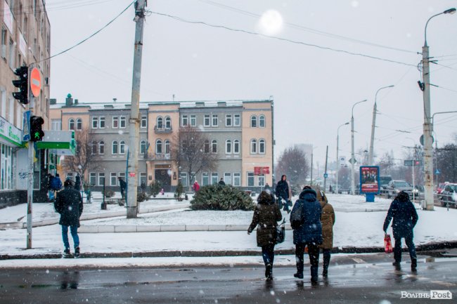 Засніжений Луцьк. ФОТОРЕПОРТАЖ