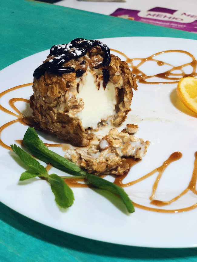 Розповіли, чому «Sherr bar» з йогуртованим морозивом особливий. ФОТО*