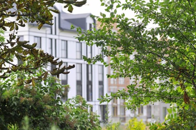 Звіт з будмайданчика ЖК «Юпітер»: перекриття даху і фасадні роботи в розпалі*