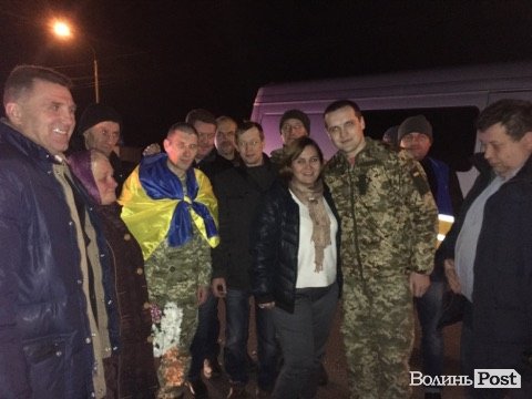 Нарешті вдома! У Луцьку зустріли звільнених з полону. ФОТО