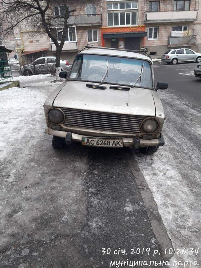 Луцькі муніципали покарали автохамів. ФОТО