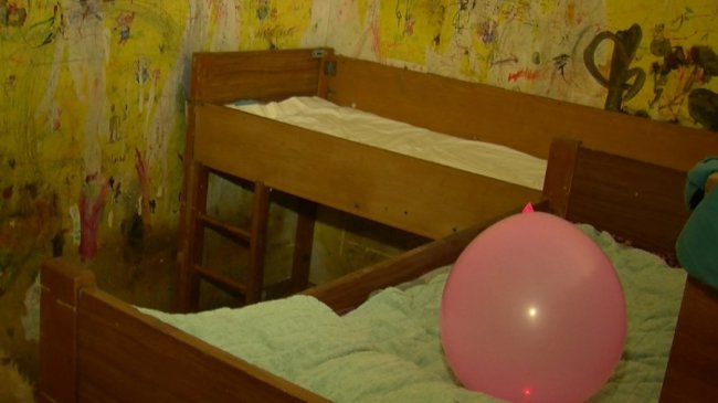 «Діти сплять по двоє»: як живе багатодітна родина з Луцька, яка попросила у Зеленського квартиру. ВІДЕО