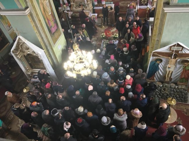 У храмі села Жидичин вперше відслужили панахиду за Героями Небесної Сотні українською. ВІДЕО