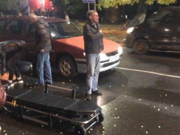 У Луцьку автівка збила дівчину: постраждала – у лікарні. ФОТО. ВІДЕО