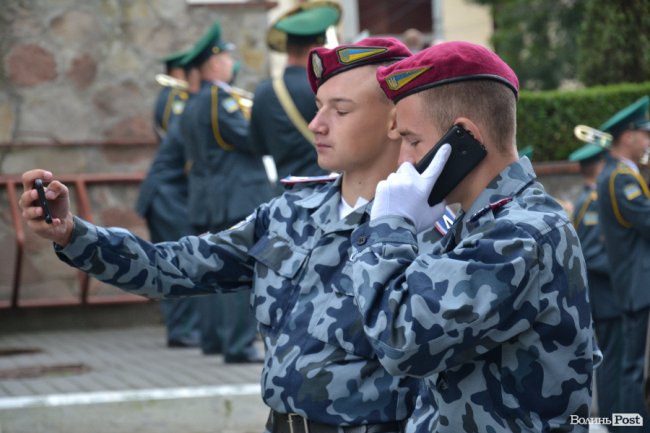 Як мерія Луцька відзначила День Державного Прапора. ФОТО