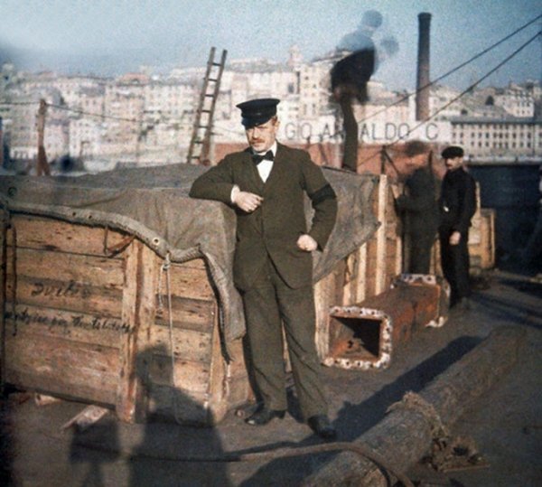 У порту Генуї 