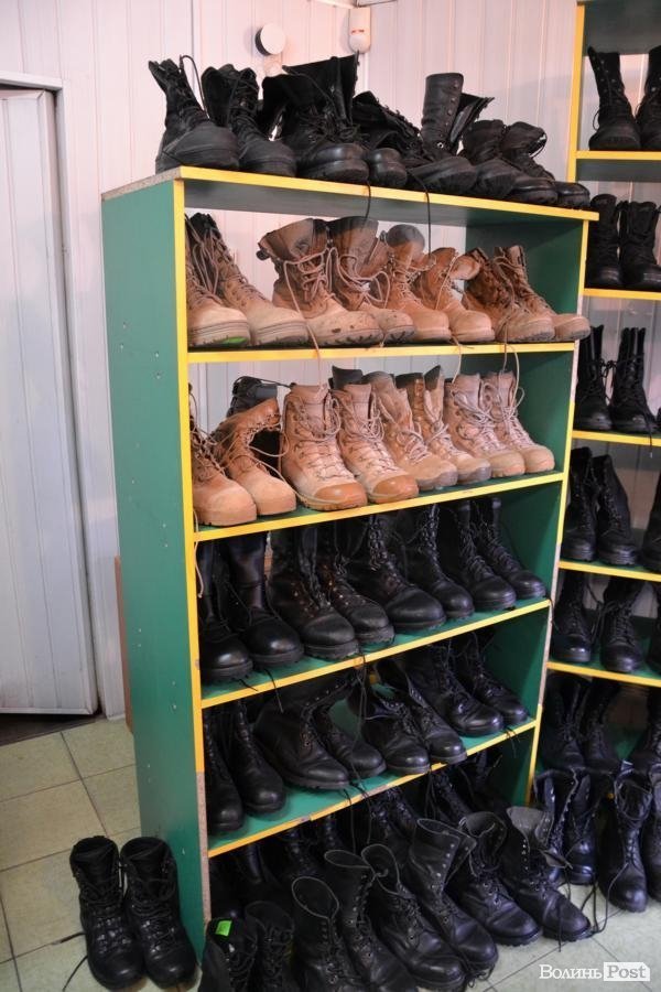 У Луцьку відкрили соціальний магазин з амуніцією для бійців. ФОТО