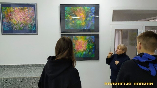 У луцькій Галереї мистецтв – виставка волинської художниці Світлани Костукевич