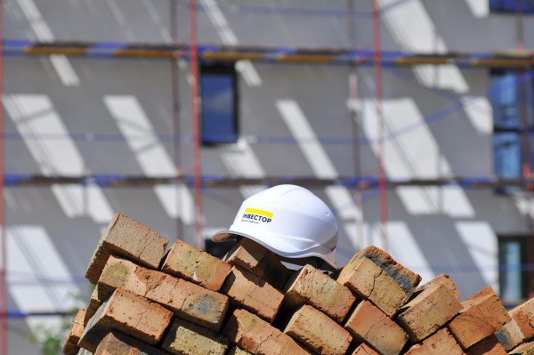 Монтаж даху та зведення мансардного поверху: опублікували звіт з ЖК «Юпітер»*