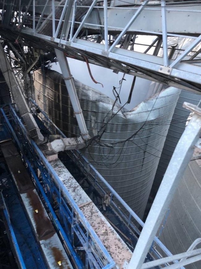 Показали наслідки атаки рф на зернові термінали та інфраструктуру в портах «Одеса» і «Чорноморськ». ФОТО