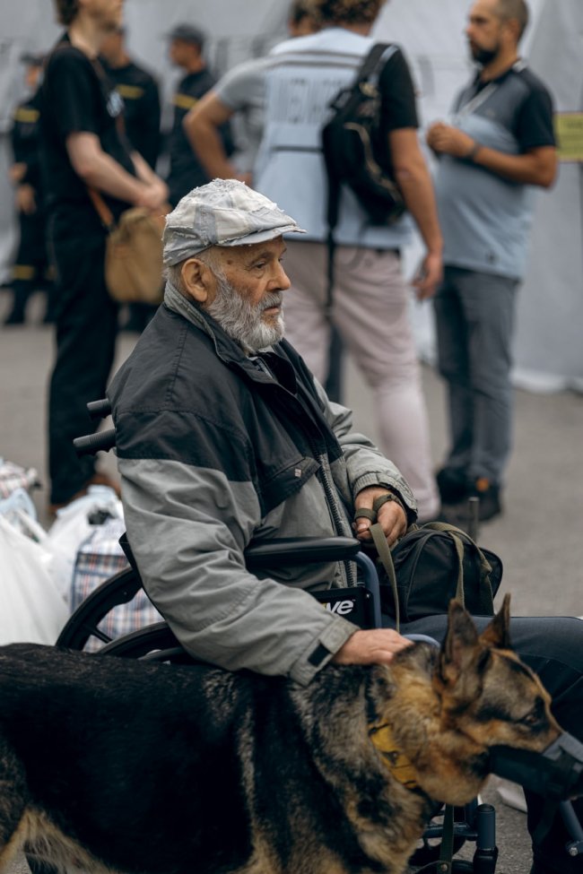 Почалася обов’язкова евакуація людей з Донеччини. ФОТО