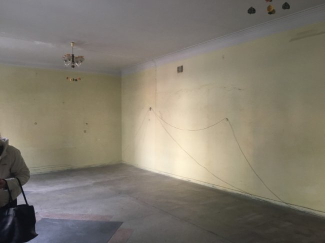 Приміщення колишньої книгарні у центрі Луцька продали київській фірмі