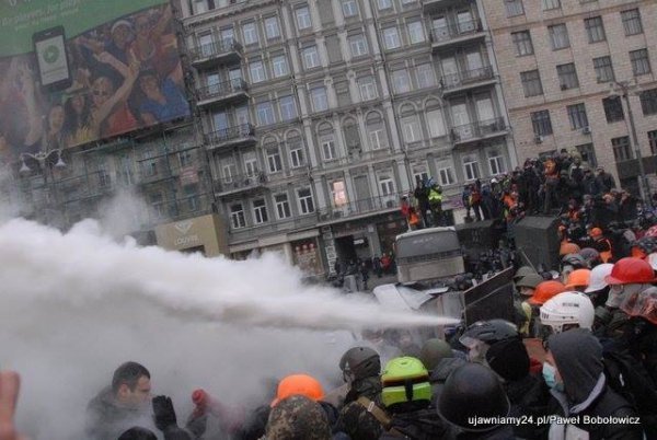 Сутички на Грушевського: фотовраження поляка