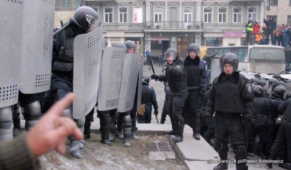 Сутички на Грушевського: фотовраження поляка