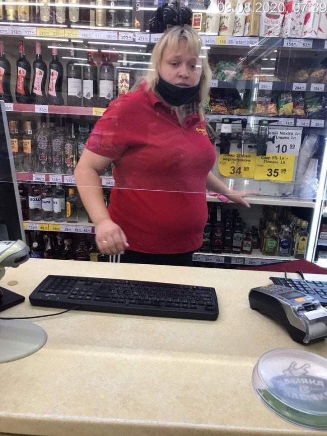 У двох магазинах Луцька незаконно торгували алкоголем 