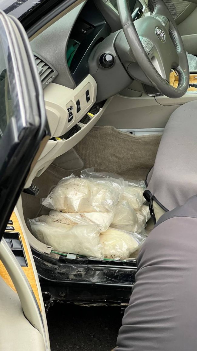 Через волинський кордон водійка намагалась провезти до Польщі 17 кілограмів наркотиків. ФОТО