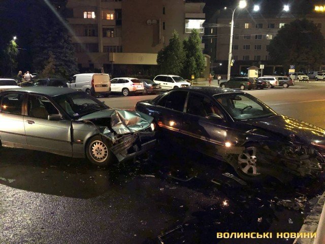 У самому центрі Луцька – аварія. ФОТО