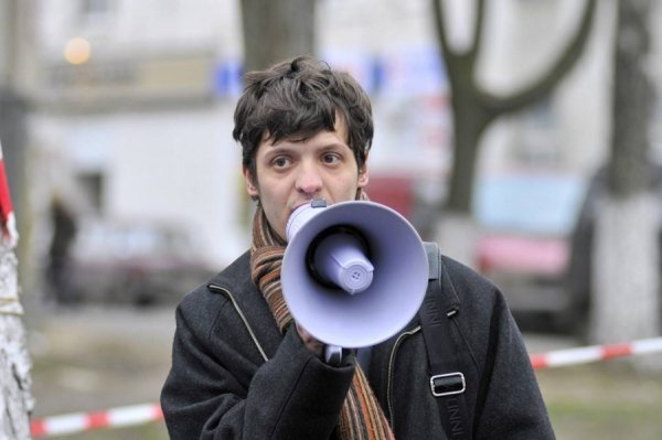 «Сидячий» пікет під прокуратурою Волині. ФОТО