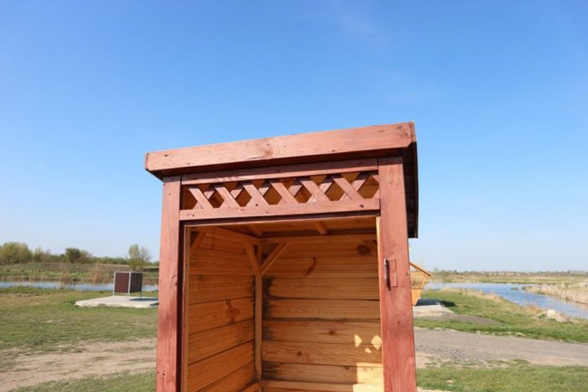 Неподалік Луцька вандали понищили зону відпочинку. ФОТО