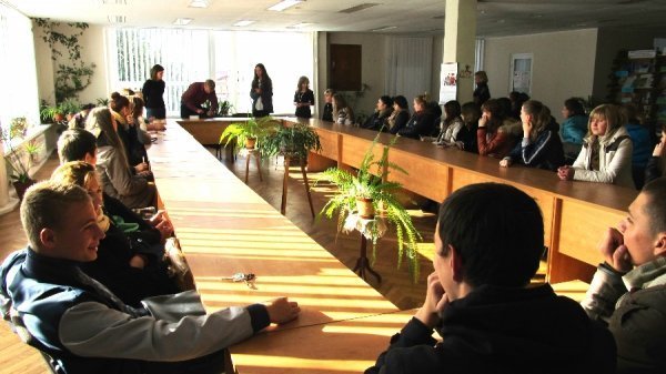 У Луцьку вчились «по-сучасному» працювати з дітьми та молоддю. ФОТО