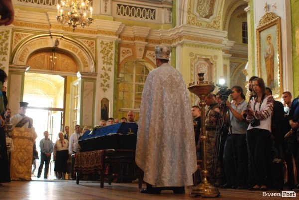 У Луцьку прощалися з загиблим бійцем «Азову». ФОТО. ВІДЕО