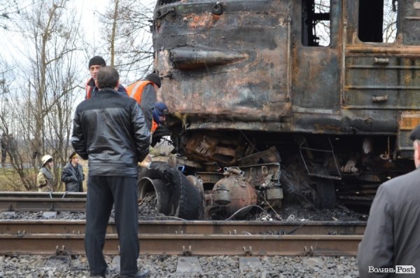 На Волині поїзд влетів у вантажівку і загорівся: подробиці аварії. ФОТО