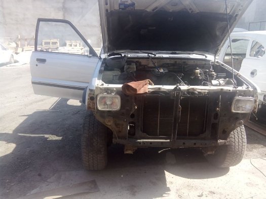 Волинські волонтери-помічники армії майструють «тачанку»