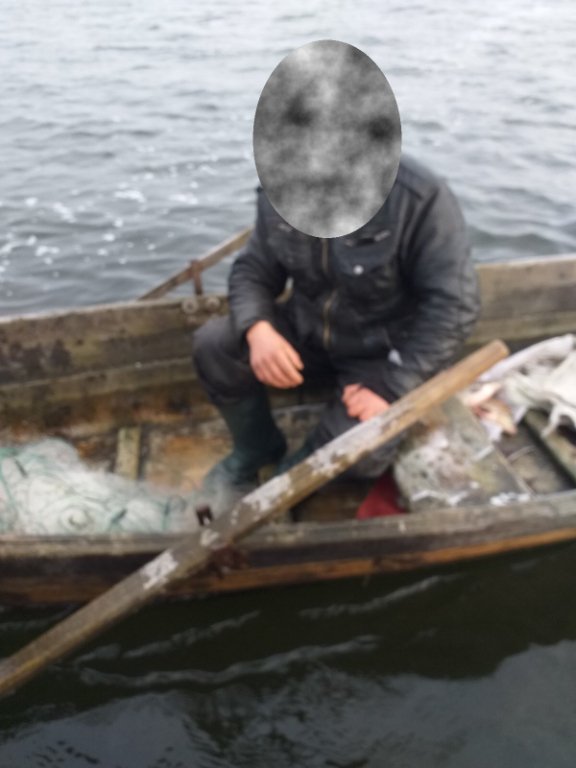 У Шацькому районі затримали трьох браконьєрів, що ловили рибу сітками. ФОТО