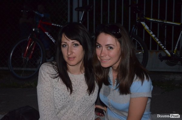 Луцькі кіномани дивилися фільм під зорями. ФОТО 