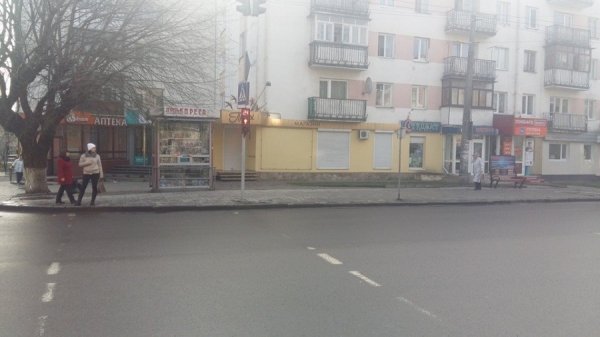 У Луцьку демонтують незаконно встановленні кіоски. ФОТО