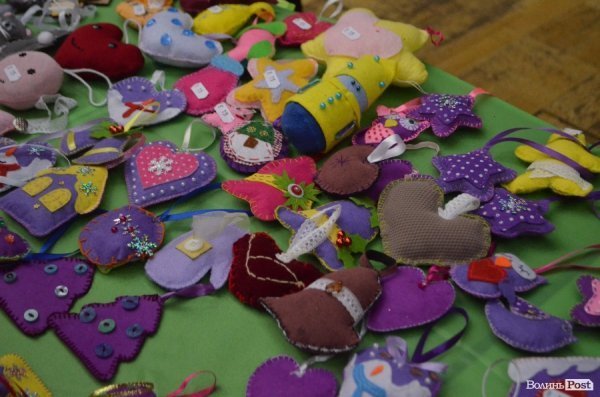 Добро під ялинку: в Луцьку новорічний благодійний ярмарок