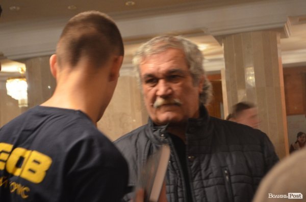 У Луцьку Василь Шкляр презентував книгу про бійців полку АЗОВ. ФОТО