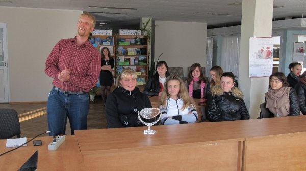 У Луцьку вчились «по-сучасному» працювати з дітьми та молоддю. ФОТО