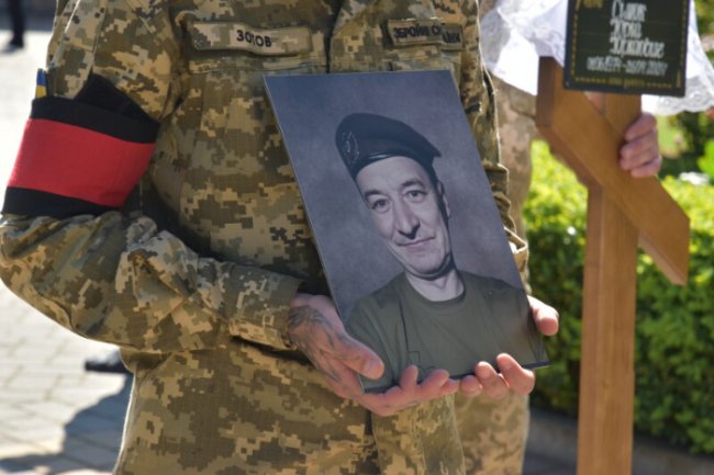 Скорботний день: у Луцьку поховали двох Героїв