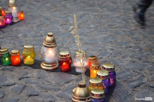 Лучани вшанували пам’ять жертв Голодомору