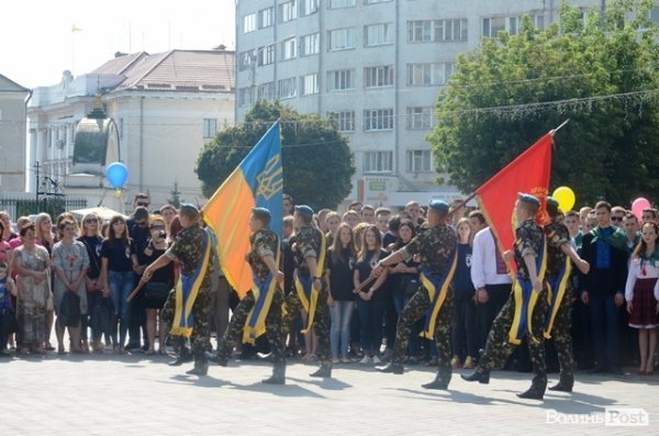 Нові студенти політеху пройшлися червоною доріжкою. ФОТОРЕПОРТАЖ