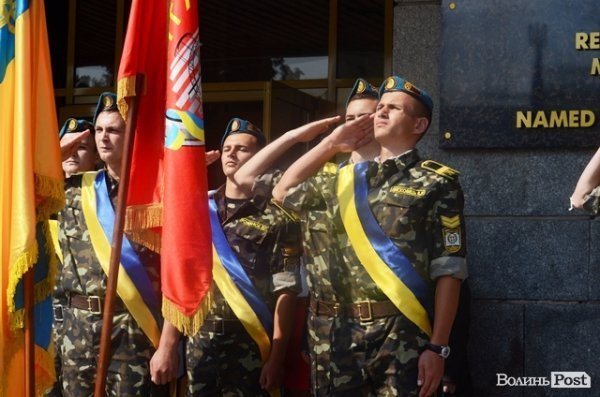 Нові студенти політеху пройшлися червоною доріжкою. ФОТОРЕПОРТАЖ
